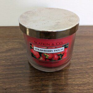 New Rare SLATKIN & CO Strawberry Patch 4 oz Small Jar Candle 1 Wick Discontinued